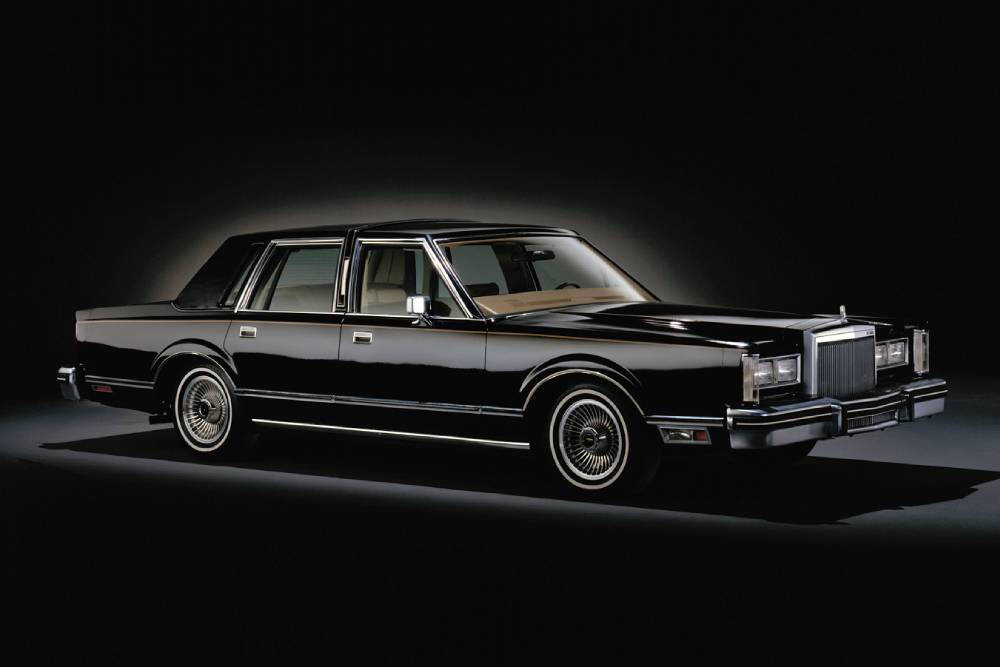 https://autogreeknews.gr/wp-content/uploads/2025/06/lincoln_continental_town_car_38.jpg