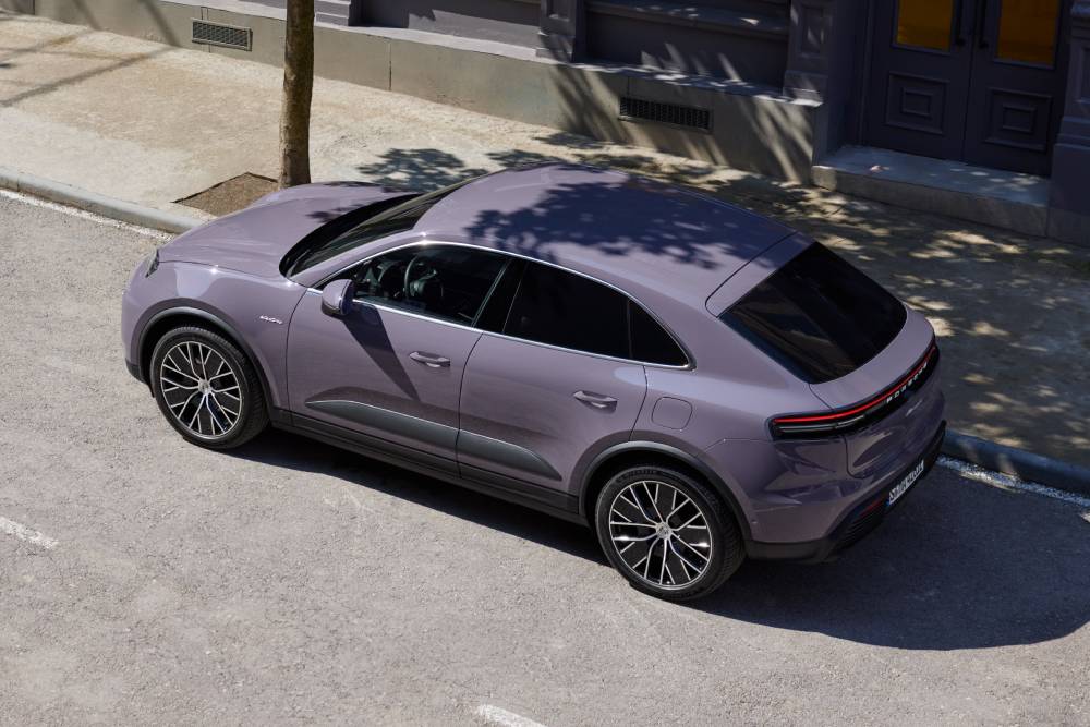 https://autogreeknews.gr/wp-content/uploads/2025/06/porsche_macan_4_4.jpg