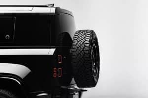2026-Land-Rover-Defender-OCTA-Black-702-13-2048×13