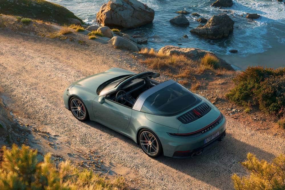 https://autogreeknews.gr/wp-content/uploads/2025/07/2026-porsche-911-5.jpg