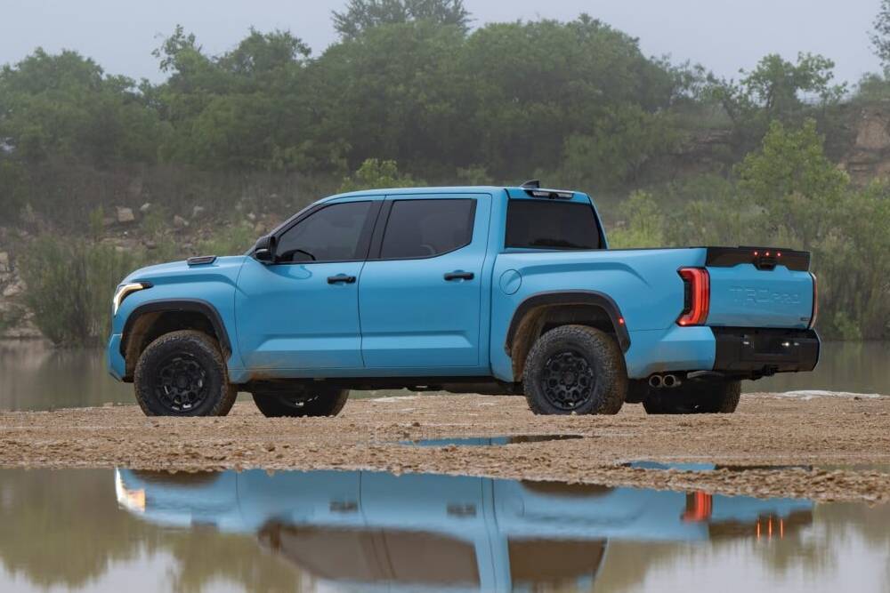 https://autogreeknews.gr/wp-content/uploads/2025/07/2026-toyota-tundra-brings-a-few-sensible-and-some-1.jpg