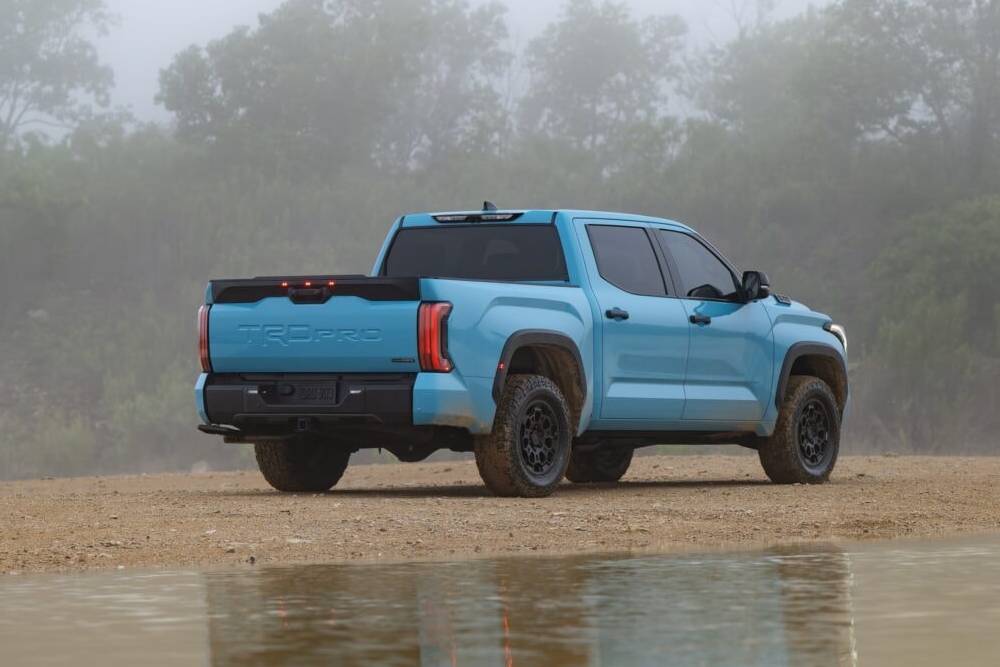 https://autogreeknews.gr/wp-content/uploads/2025/07/2026-toyota-tundra-brings-a-few-sensible-and-some-4.jpg