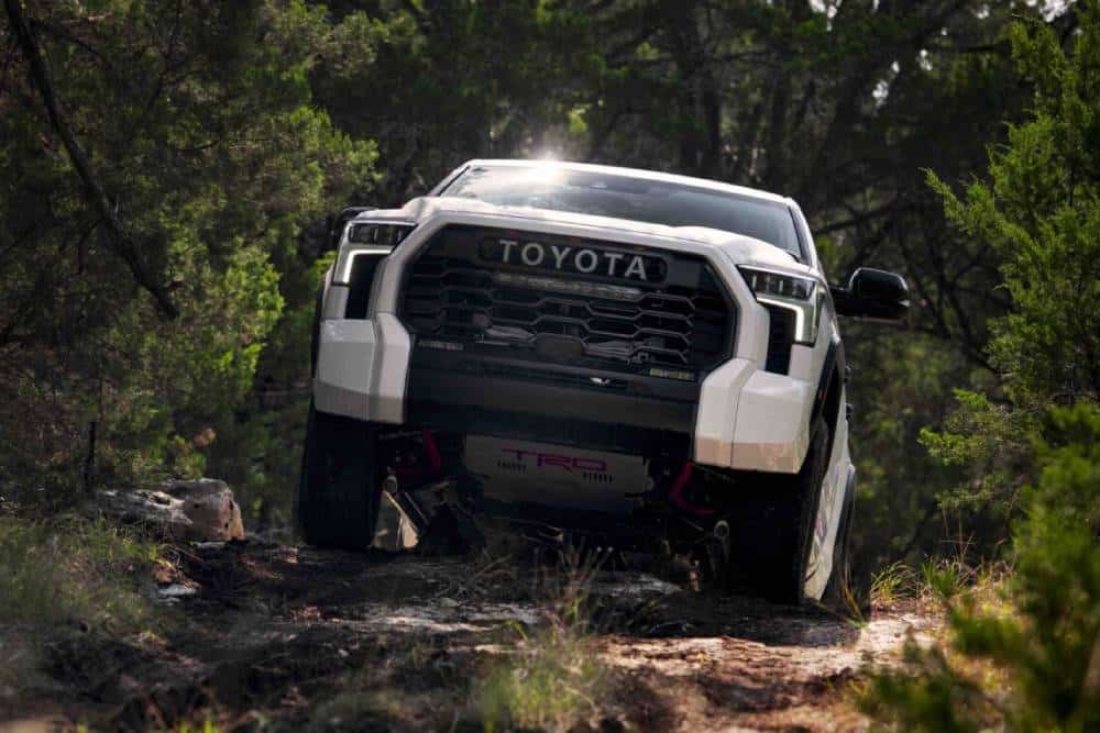 https://autogreeknews.gr/wp-content/uploads/2025/07/2026_Toyota_Tundra_TRD-Pro_Super-White_072-1500x1000-1.jpg