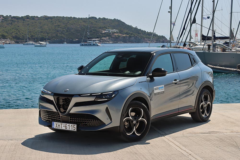 https://autogreeknews.gr/wp-content/uploads/2025/07/Alfa-Romeo-Junior-Ibrida-Aigina-17.jpg