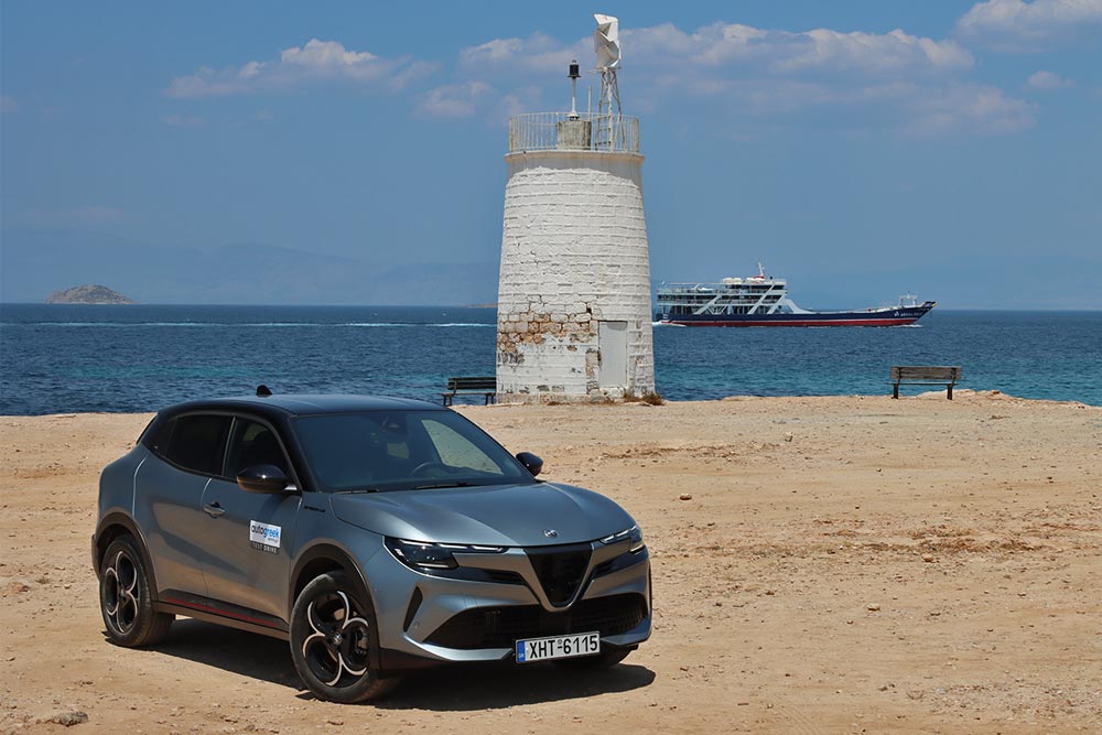 https://autogreeknews.gr/wp-content/uploads/2025/07/Alfa-Romeo-Junior-Ibrida-Aigina-38.jpg