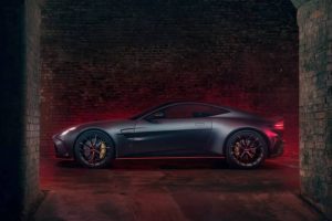 Aston-Martin-Vantage-S-GFOS-8-2048×1330