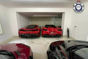Australian-Police-Seize-Supercars-27_result22-2048