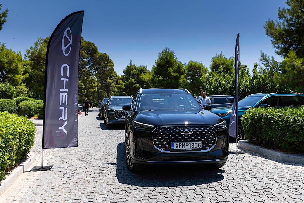 https://autogreeknews.gr/wp-content/uploads/2025/07/Chery-Tiggo-8-3.jpg