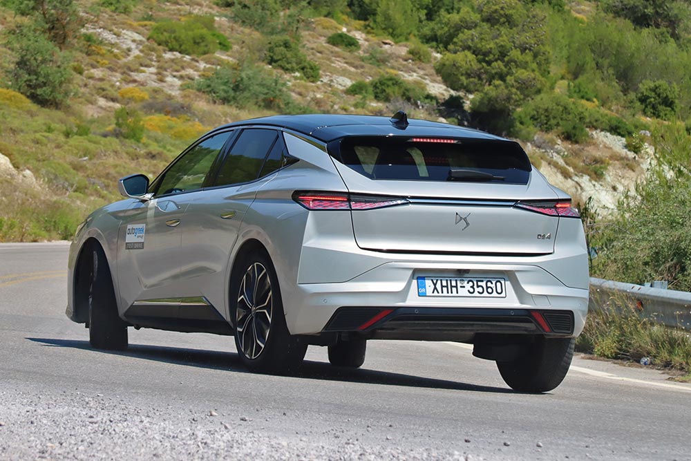 https://autogreeknews.gr/wp-content/uploads/2025/07/DS-4-1.2-Hybrid-145-23.jpg