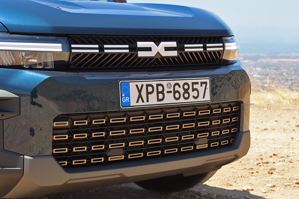 https://autogreeknews.gr/wp-content/uploads/2025/07/Dacia-Bigster-1.2-140-3.jpg