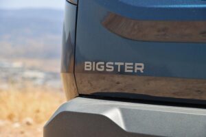 Dacia Bigster 1.2 140 (7)