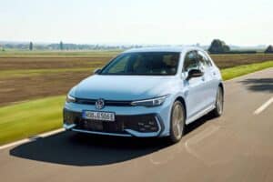 Golf Plug in Hybrid (1)