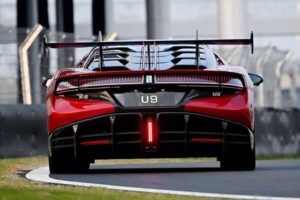 Το hyper BYD που «ισιώνει» λακκούβες & καίει λάστιχο (+videos)