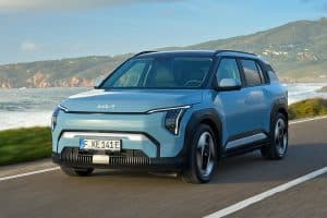 Kia-EV3-kinisi