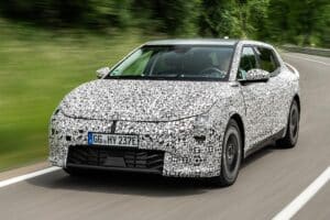 Kia-EV4-undergoes-testing-in-Europe-(00)