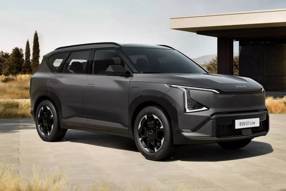 https://autogreeknews.gr/wp-content/uploads/2025/07/Kia-EV5-GT-Line-Europe-00004-2048x1365-1.jpg