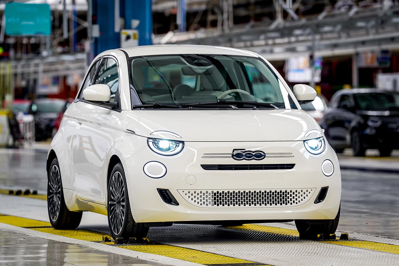 Έτοιμο το νέο Fiat 500 1.0 Hybrid