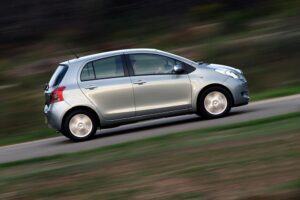 Toyota-Yaris-2005-(1)