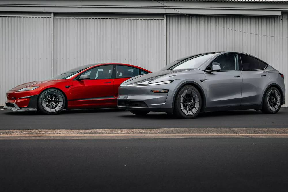 https://autogreeknews.gr/wp-content/uploads/2025/07/Unplugged-Tesla-Model-3-Y-Wheels-5.jpg