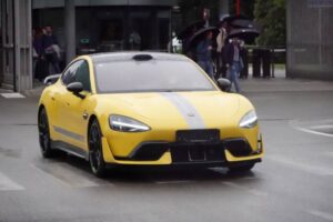 Xiaomi-SU7-at-Ferrari-00003-1-2048×1364