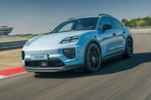 macan-number-1000000-rolls-off-the-assembly-line-a (7)