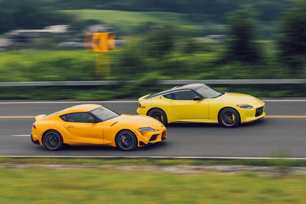 https://autogreeknews.gr/wp-content/uploads/2025/07/nissan-z-vs-toyota-supra-sales.jpg