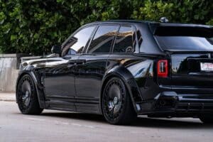 slammed-widebody-rolls-royce-cullinan-series-ii-bl (2)