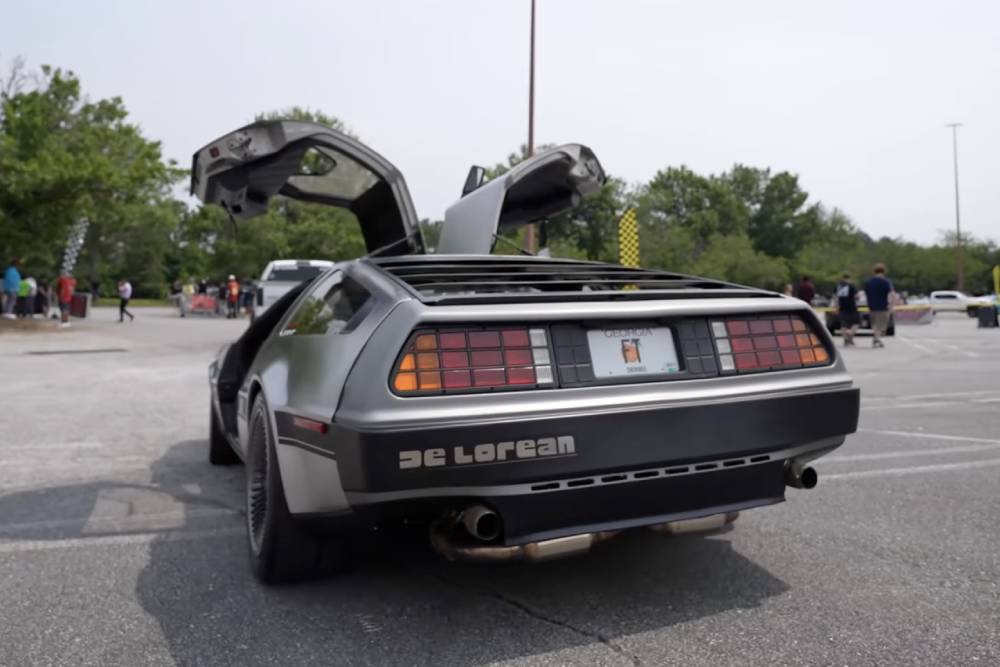 https://autogreeknews.gr/wp-content/uploads/2025/07/the-delorean-dmc-12-finally-gets-the-engine-it-des-3.jpg