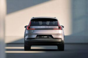 2026-Volvo-XC70-827-15-2048×1537