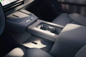 2026-Volvo-XC70-827-25-2048×1538