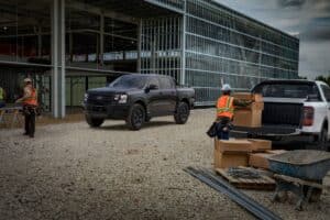 2026-ford-ranger-black-edition-returns-to-the-land (2)