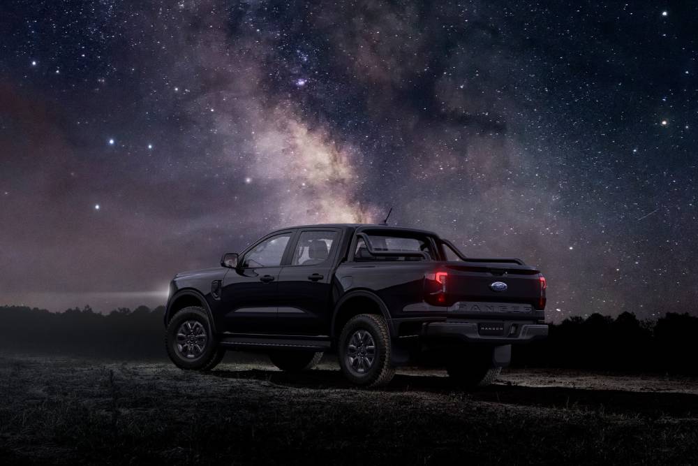 https://autogreeknews.gr/wp-content/uploads/2025/08/2026-ford-ranger-black-edition-returns-to-the-land-5.jpg