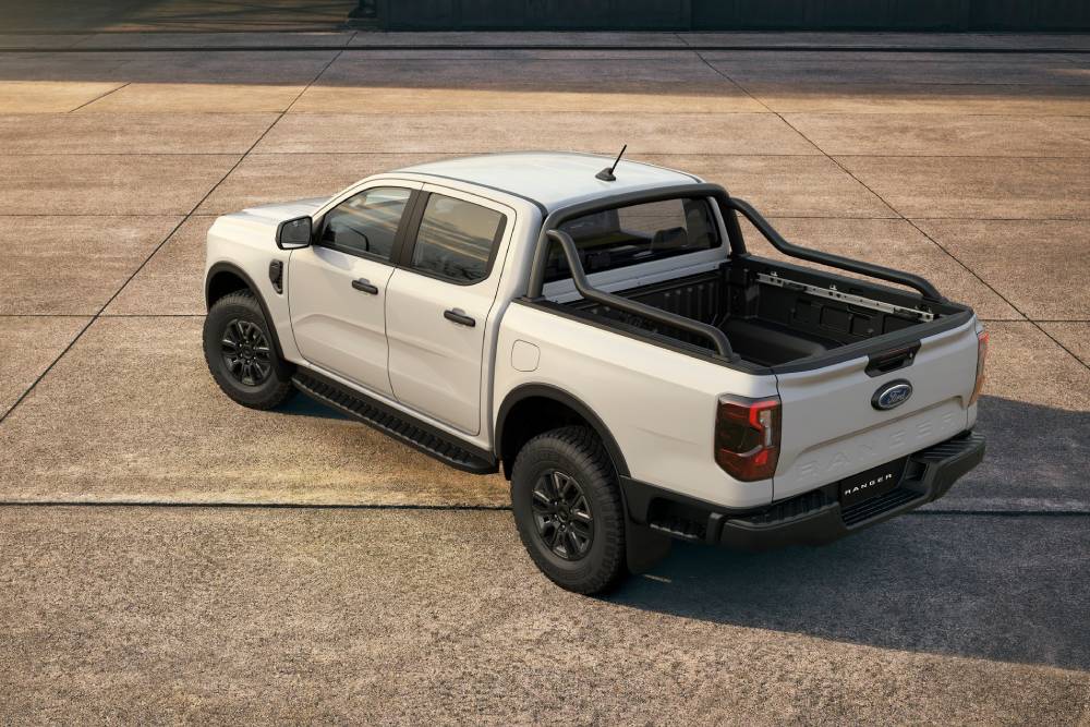 https://autogreeknews.gr/wp-content/uploads/2025/08/2026-ford-ranger-black-edition-returns-to-the-land-7.jpg