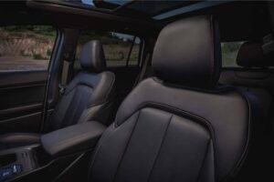 2026-jeep-cherokee-limited-seat
