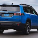 2026-jeep-cherokee-overland-rear-3-4 (1)