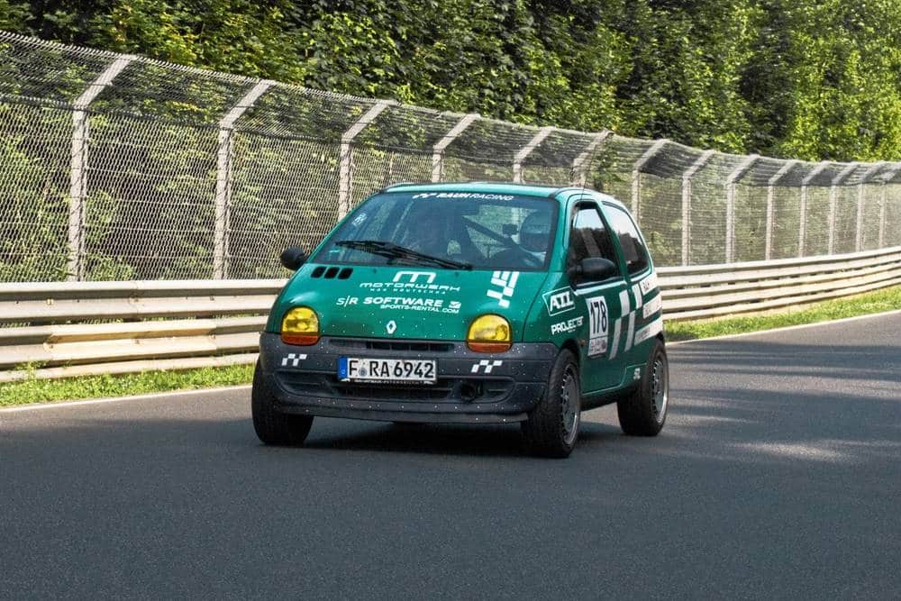 Με Renault Twingo στις 24 Ώρες του Nurburgring!
