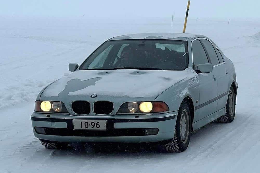 https://autogreeknews.gr/wp-content/uploads/2025/08/BMW-523i-E39-1m-km-4.jpg