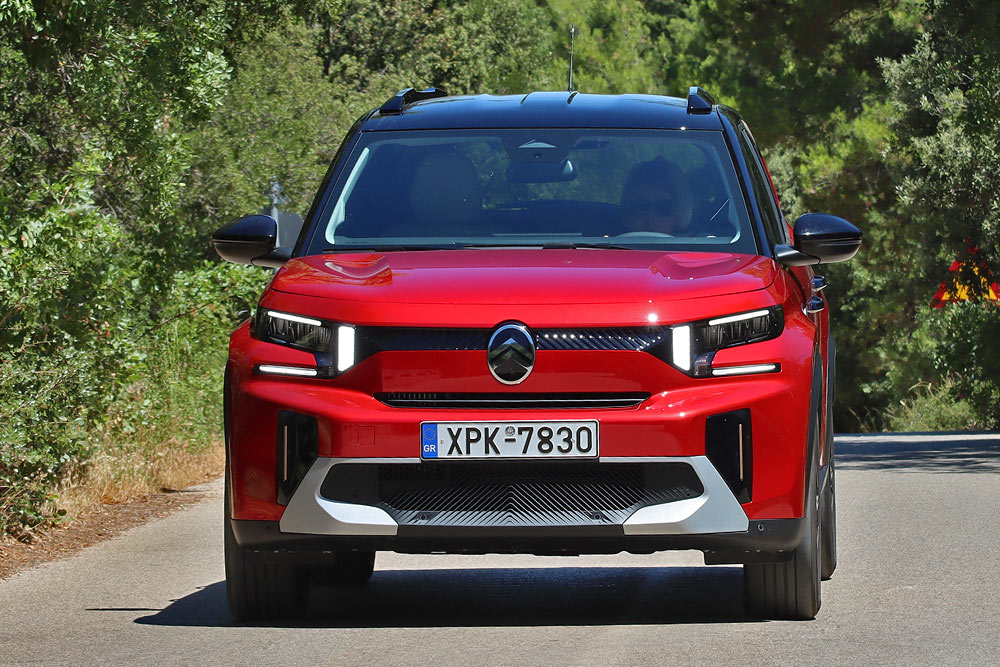 https://autogreeknews.gr/wp-content/uploads/2025/08/Citroen-C3-Aircross-1.2-Hybrid-145-28.jpg