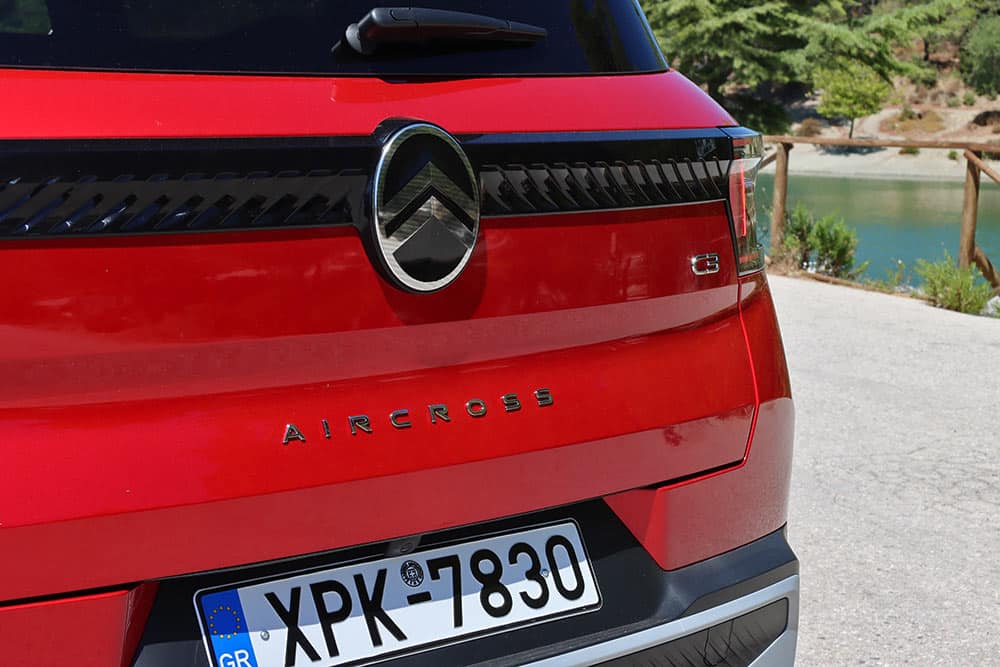 https://autogreeknews.gr/wp-content/uploads/2025/08/Citroen-C3-Aircross-1.2-Hybrid-145-37.jpg