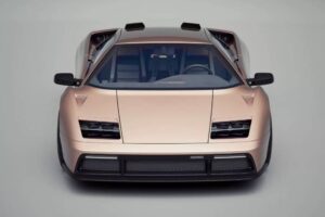 Eccentrica-V12-Rose-Phoenix-1-2048×1139