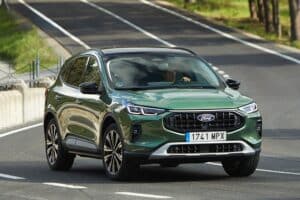 Ford-Kuga-PHEV-2024-(1)