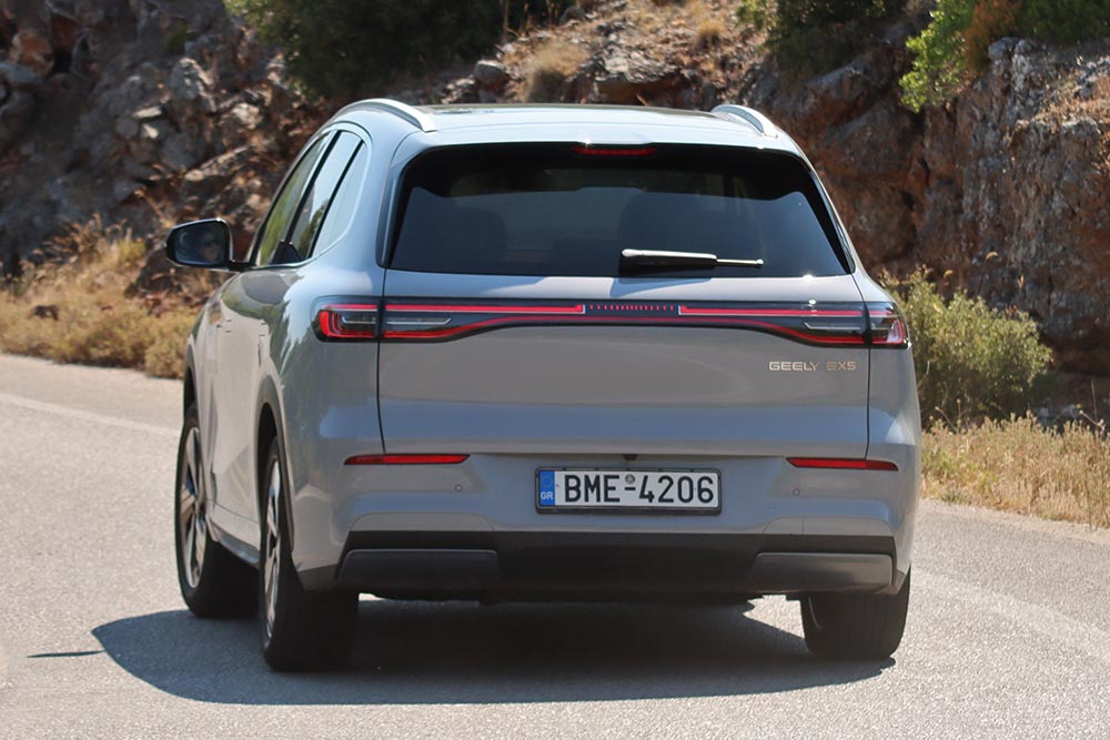 https://autogreeknews.gr/wp-content/uploads/2025/08/Geely-EX5-30.jpg