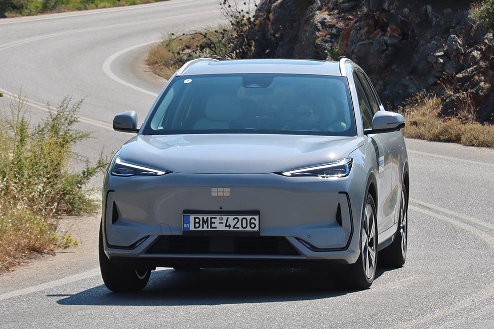 https://autogreeknews.gr/wp-content/uploads/2025/08/Geely-EX5-32.jpg