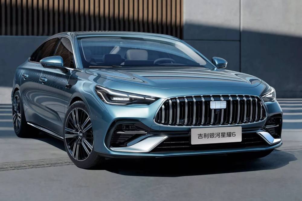 Η «Mercedes» από την Κίνα που δεν κάνει ούτε 10.000 ευρώ!