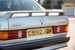 Mercedes_190_E_23-16_1985_Ayrton_Senna (11)