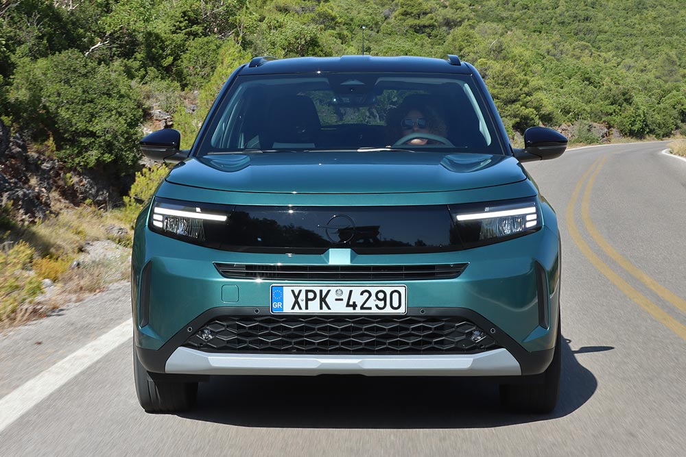 https://autogreeknews.gr/wp-content/uploads/2025/08/Opel-Frontera-1.2-Hybrid-145-3.jpg