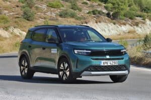 Opel Frontera 1.2 Hybrid 145 (35)