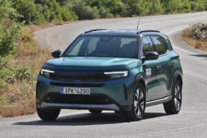 Opel Frontera 1.2 Hybrid 145 (41)