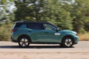 Opel Frontera 1.2 Hybrid 145 (43)