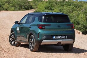 Opel Frontera 1.2 Hybrid 145 (8)